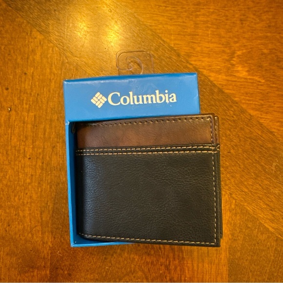 COLUMBIA 220050 Men Genuine Coated Leather BILLFOLD Wallet BLACK/BROWN - Picture 1 of 6